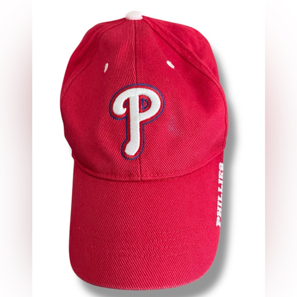 Philadelphia Phillies Red Baseball Cap – Fan Favorite Adjustable Hat